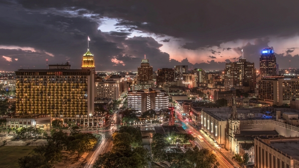 A photo of the San Antonio cityscape