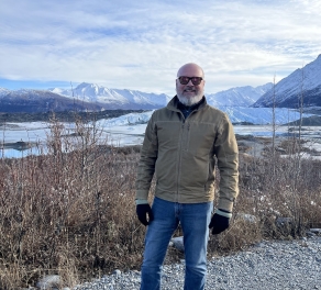 A photo of CA near mountains