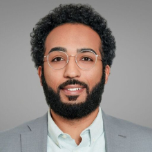 A headshot of Isiah Lewis. 