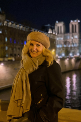 Lisa Hill in Paris