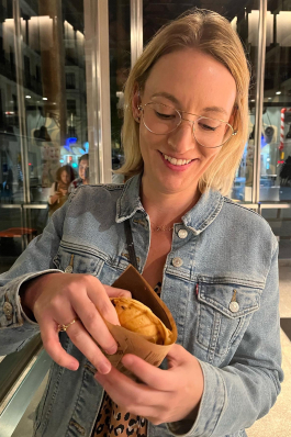 Nadja Koch eating 