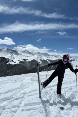 A photo of Shiann skiing.