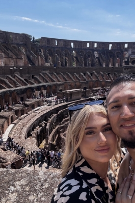 A photo of Larisa and her partner in Italy. 