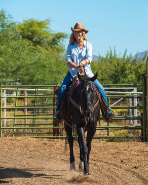 Debbie Johnson on horseback in Cave Creek, AZ