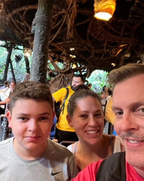 Ryan Thompson in Belize with family