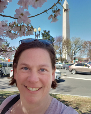 Vicky Shoemaker in front of the Washington Monument