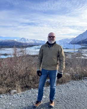 A photo of CA near mountains