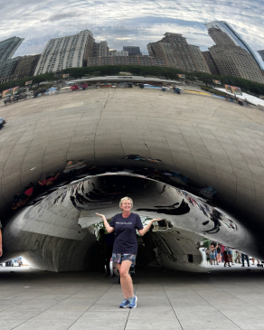 A photo of Missy posing with the Chicago Bean.