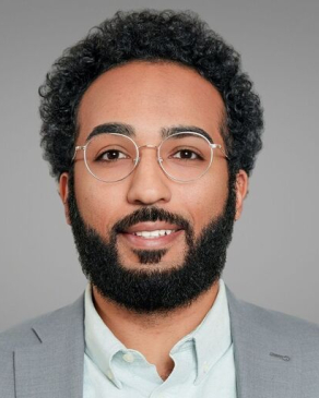 A headshot of Isiah Lewis. 